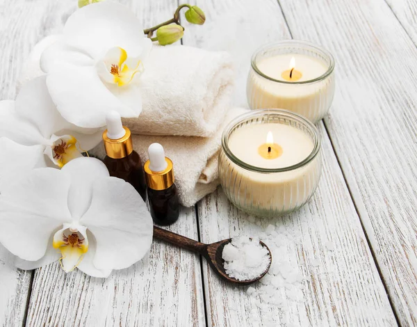 Productos de spa con orquídeas —  Fotos de Stock