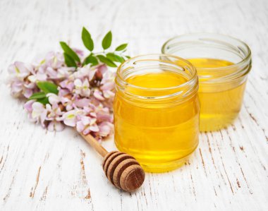 ile akasya çiçekleri tatlım