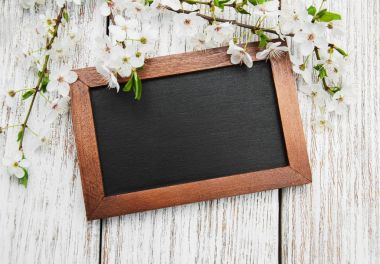 Bahar kiraz çiçeği