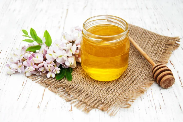 ile akasya çiçekleri tatlım