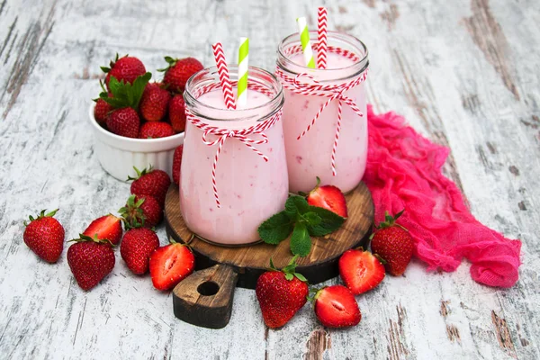 Yogur con fresas — Foto de Stock