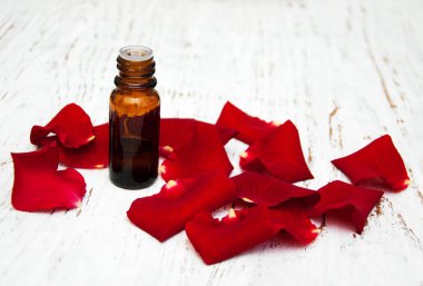 Ose çiçek yaprakları aromaterapi Uçucu yağı ile