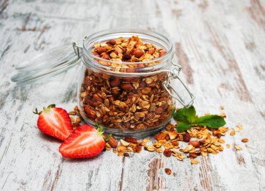 Pişmiş ev yapımı granola