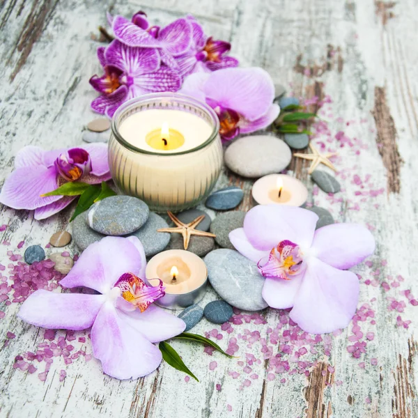 Productos de spa con orquídeas — Foto de Stock