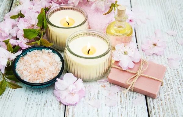 Spa products with sakura blossom — Stock Photo, Image