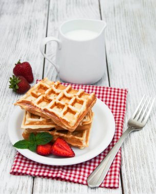 Waffle çilek ile 