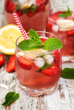 Srtawberries ile limonata