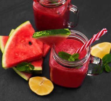 Kavanoz karpuz güler yüzlü ile