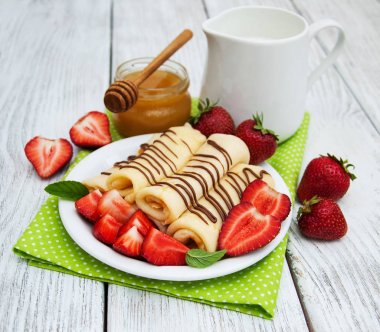 çilek ile Pancakes