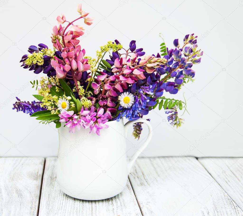 lupines in the vase