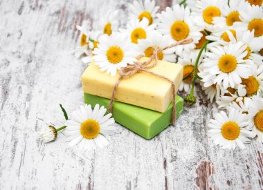 El yapımı Sabun ve papatya