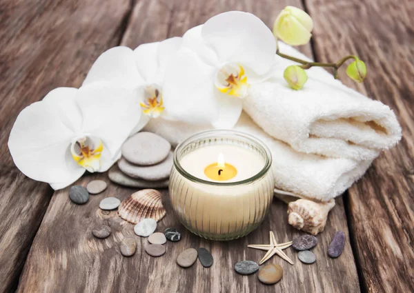 Productos de spa con orquídeas — Foto de Stock