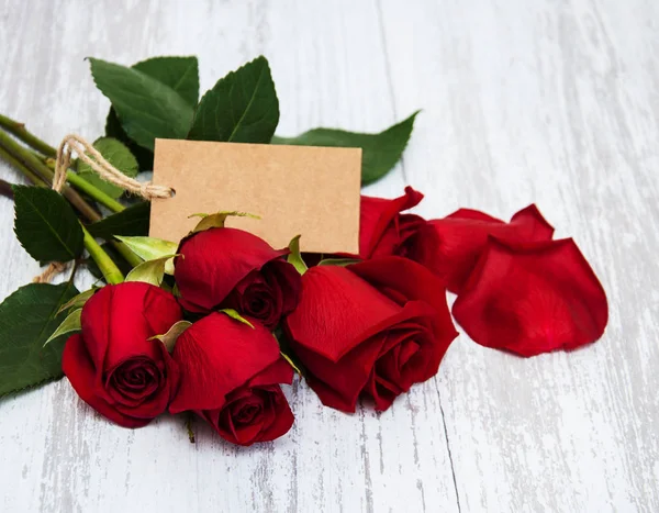 Bir buket kırmızı gül.