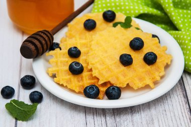 Yaban mersinli waffle.