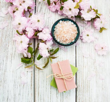 Sakura çiçeği ile Spa Ürünleri