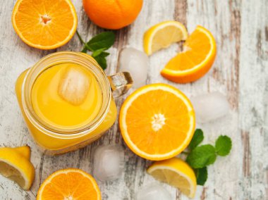 Portakal suyu ile jar