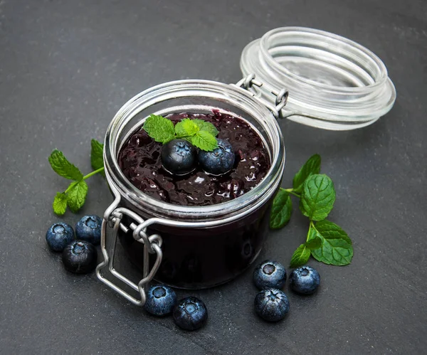 Böğürtlenli reçel kavanoz