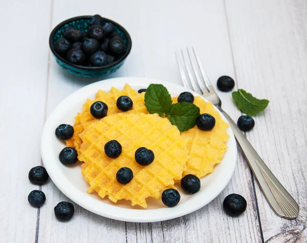 Yaban mersinli waffle.