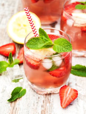 Srtawberries ile limonata