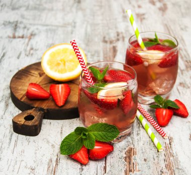 Srtawberries ile limonata