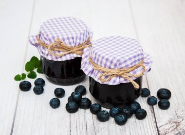 Böğürtlenli reçel kavanoz