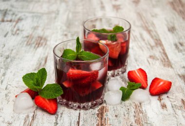 Srtawberries ile limonata