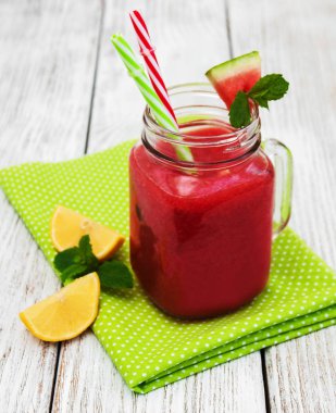 Kavanoz karpuz güler yüzlü ile