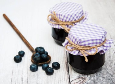 Böğürtlenli reçel kavanoz