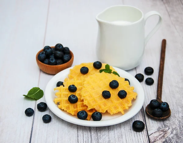 Yaban mersinli waffle.