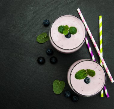 Yabanmersinli Yoğurtlu gözlük