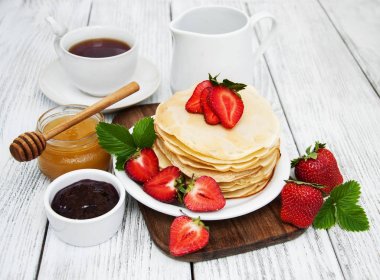 çilek ile Pancakes