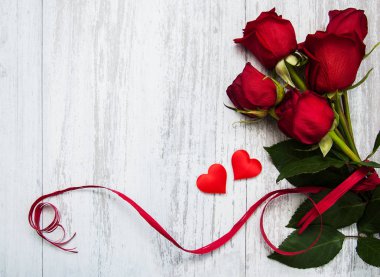 Bir buket kırmızı gül.