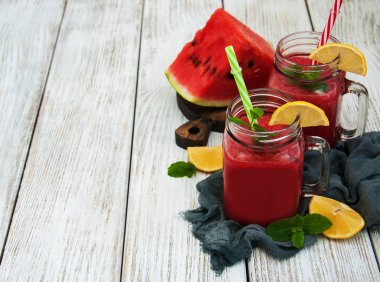 Kavanoz karpuz güler yüzlü ile