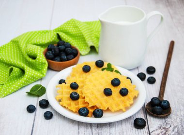 Yaban mersinli waffle.