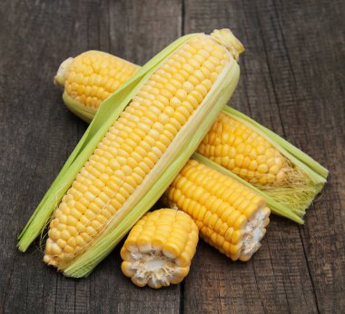 Koçanda taze mısır