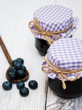 Böğürtlenli reçel kavanoz