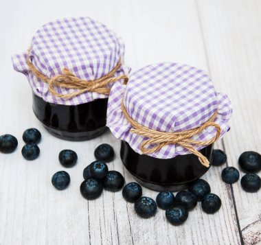 Böğürtlenli reçel kavanoz