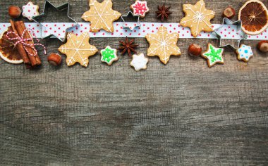 Noel zencefil ve bal renkli kurabiyeleri