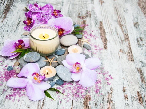 Productos de spa con orquídeas — Foto de Stock