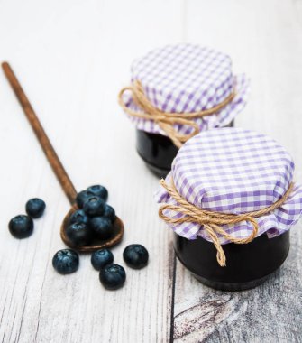 Böğürtlenli reçel kavanoz