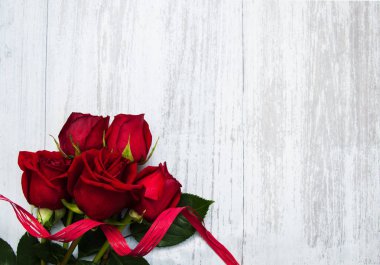 Bir buket kırmızı gül.