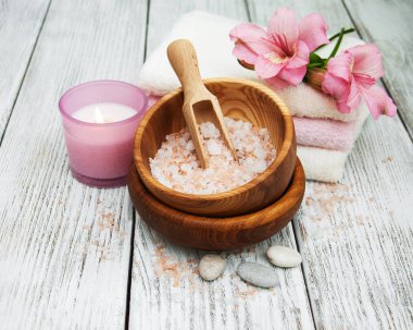 Alstroemeria çiçekler ile Spa kompozisyon