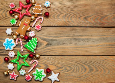 Noel zencefil ve bal renkli kurabiyeleri