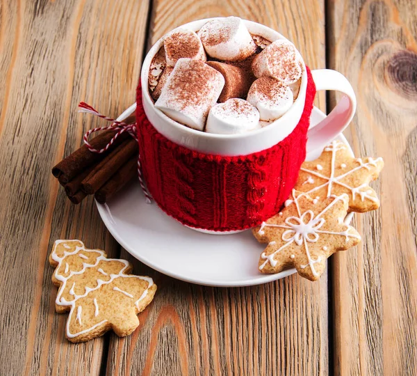 Чашка рождественского какао — стоковое фото