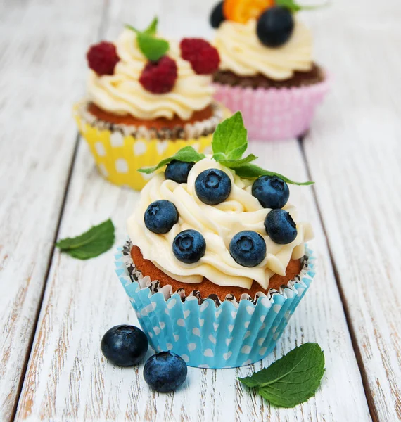 taze çilek ile cupcakes