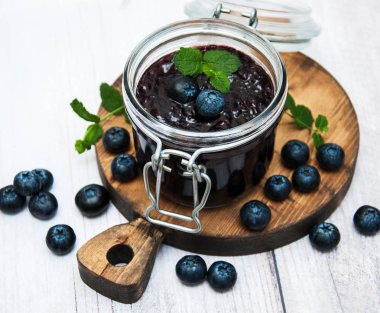 Böğürtlenli reçel kavanoz