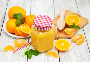 Portakal suyu ile jar