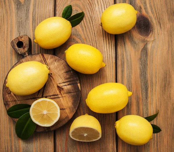 Limoni freschi maturi — Foto Stock