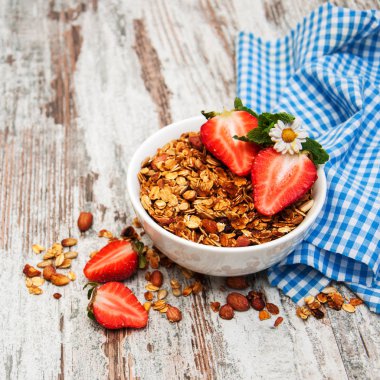 Pişmiş ev yapımı granola