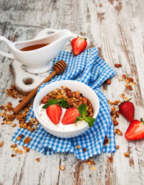 Pişmiş ev yapımı granola